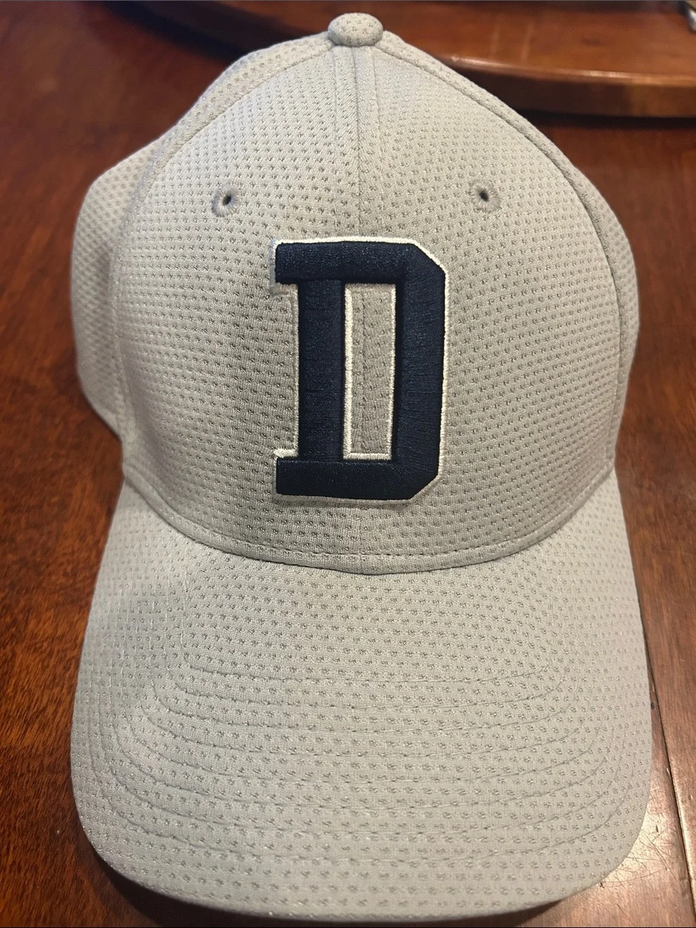 Dallas Cowboys New Era Fitted Silver Baseball Cap Raised 'D' Logo S/M